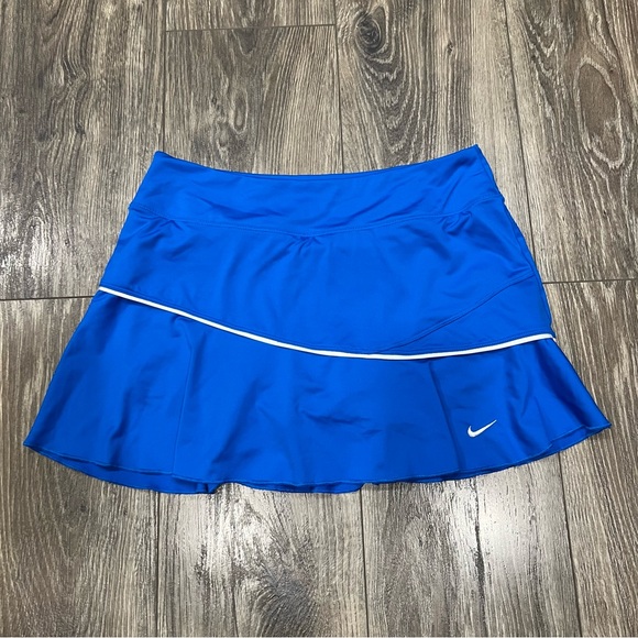 Nike Pants - ☀️ 3/$30 Nike Dri-Fit bright blue with white stripe tennis skort